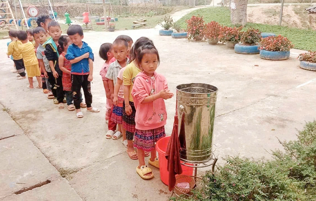 cung-em-den-truong-mang-yeu-thuong-den-tre-em-vung-cao-ho-tro-truong-hoc-tai-pha-mu