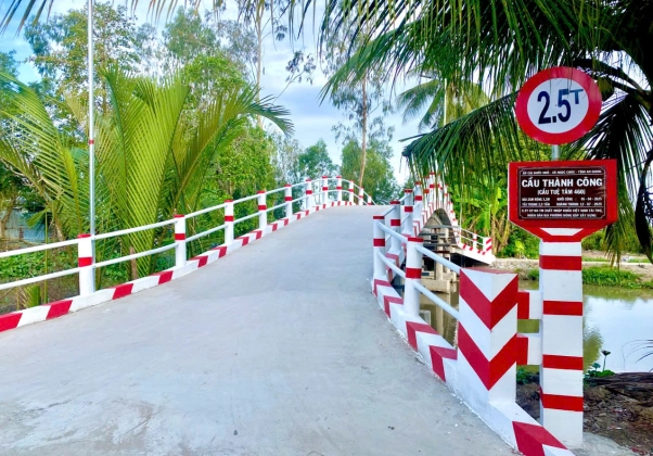 thien-nguyen-tu-tam-chung-tay-xay-dung-cau-duong-cho-xa-ngoc-chuc